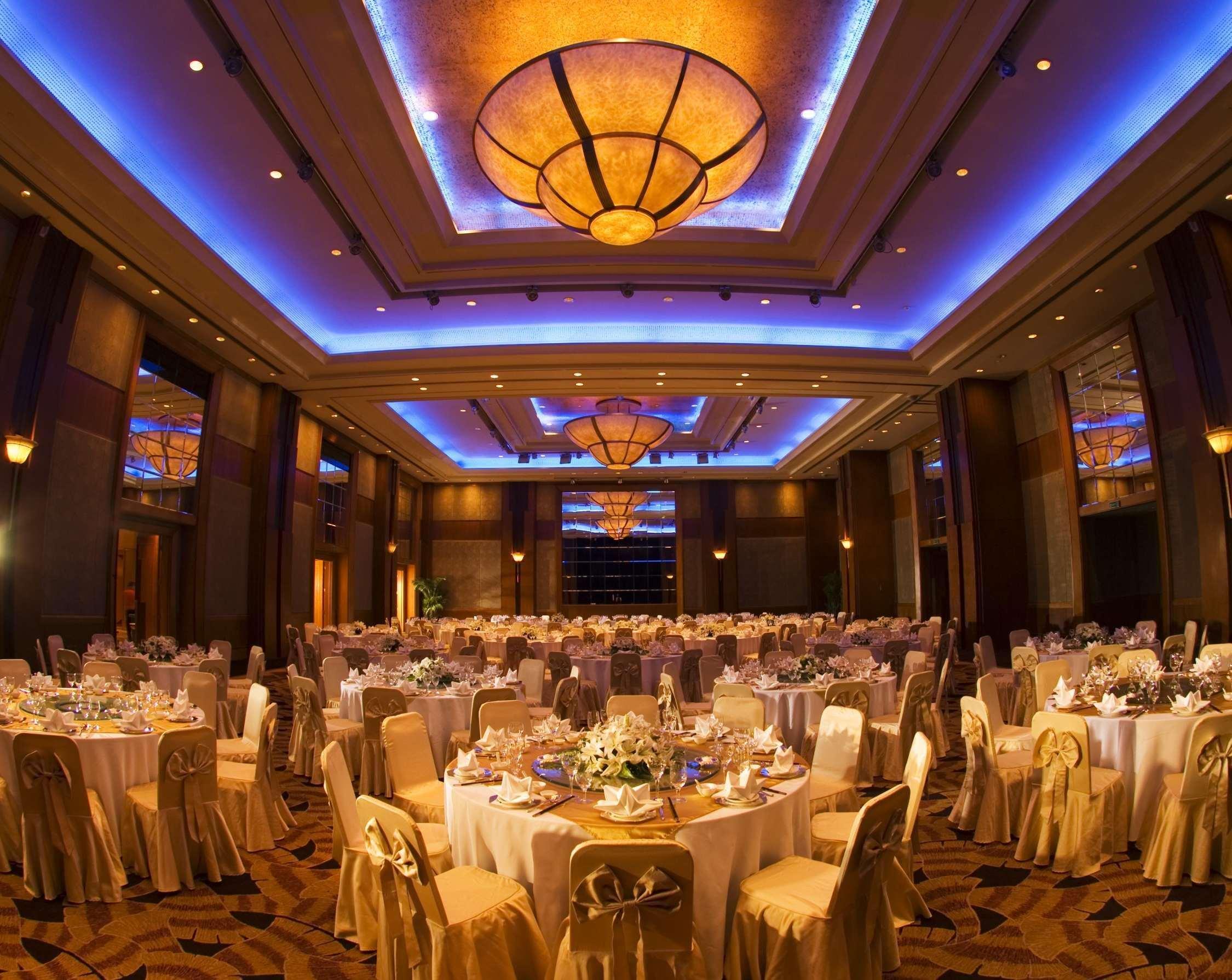 Hilton Chongqing Hotel Restaurant photo