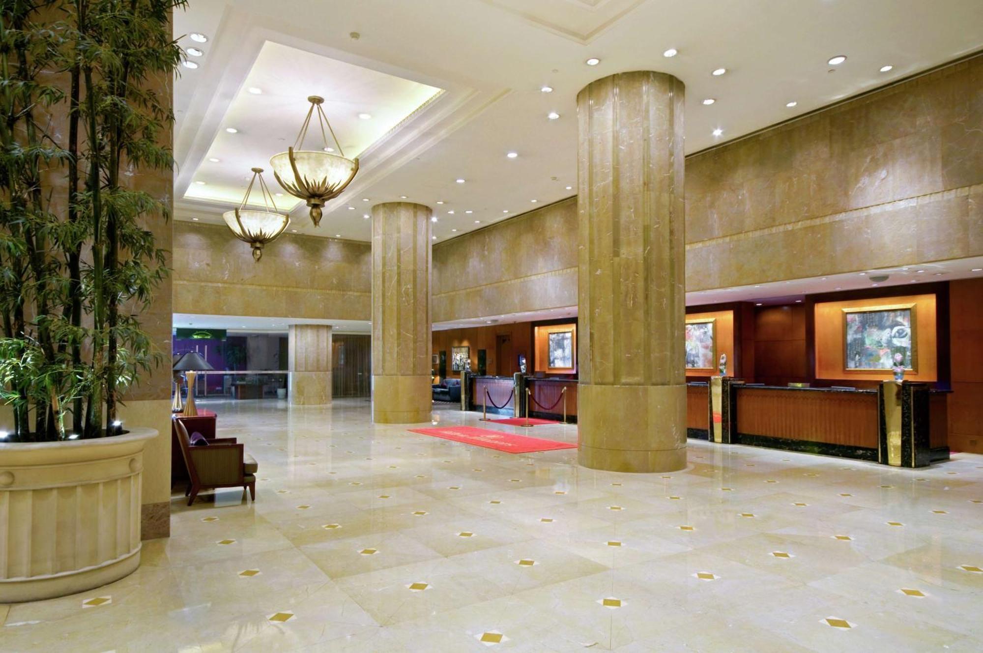 Hilton Chongqing Hotel Exterior photo