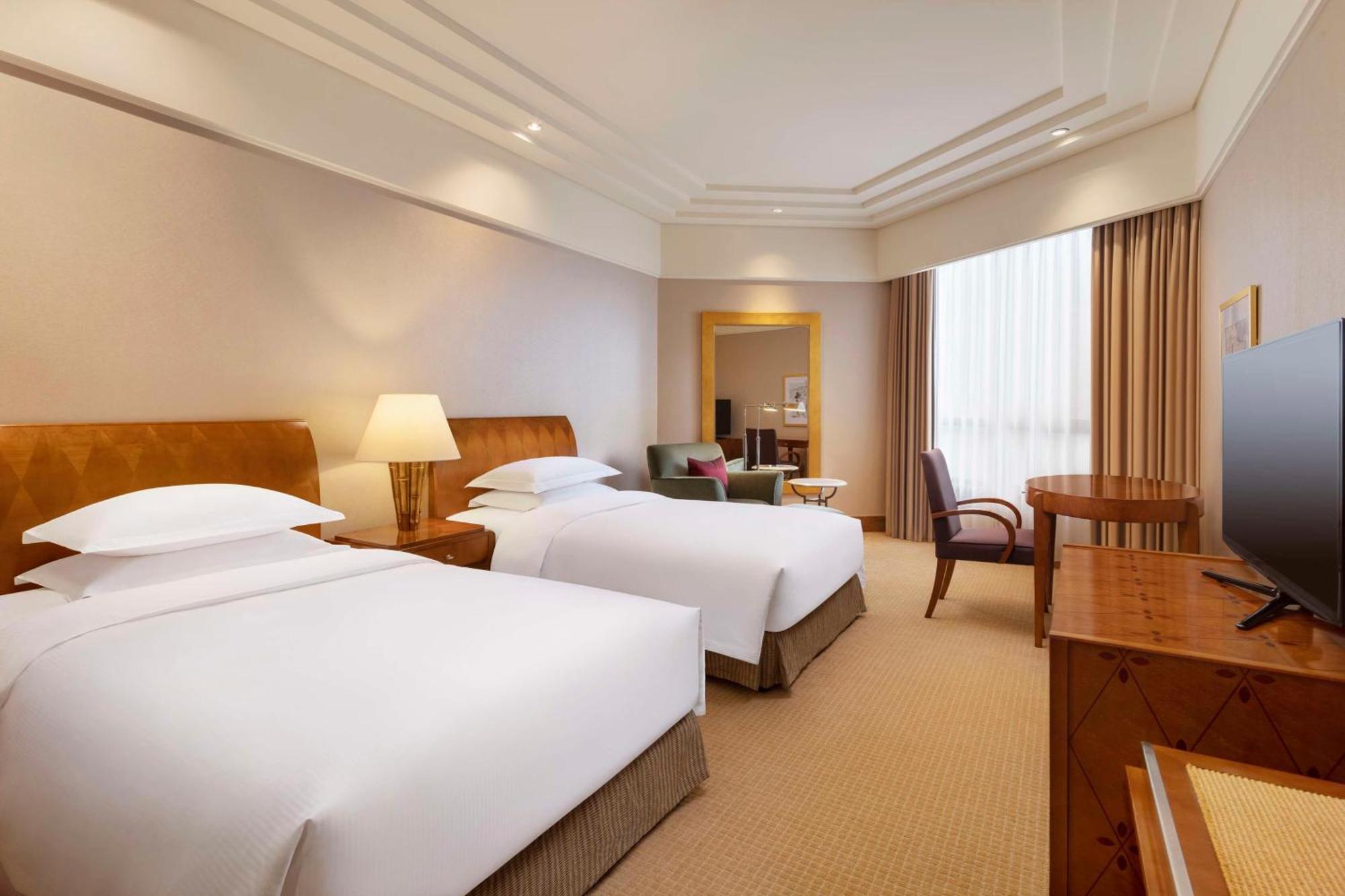 Hilton Chongqing Hotel Exterior photo